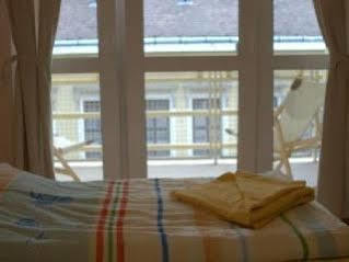 Adler Budapest